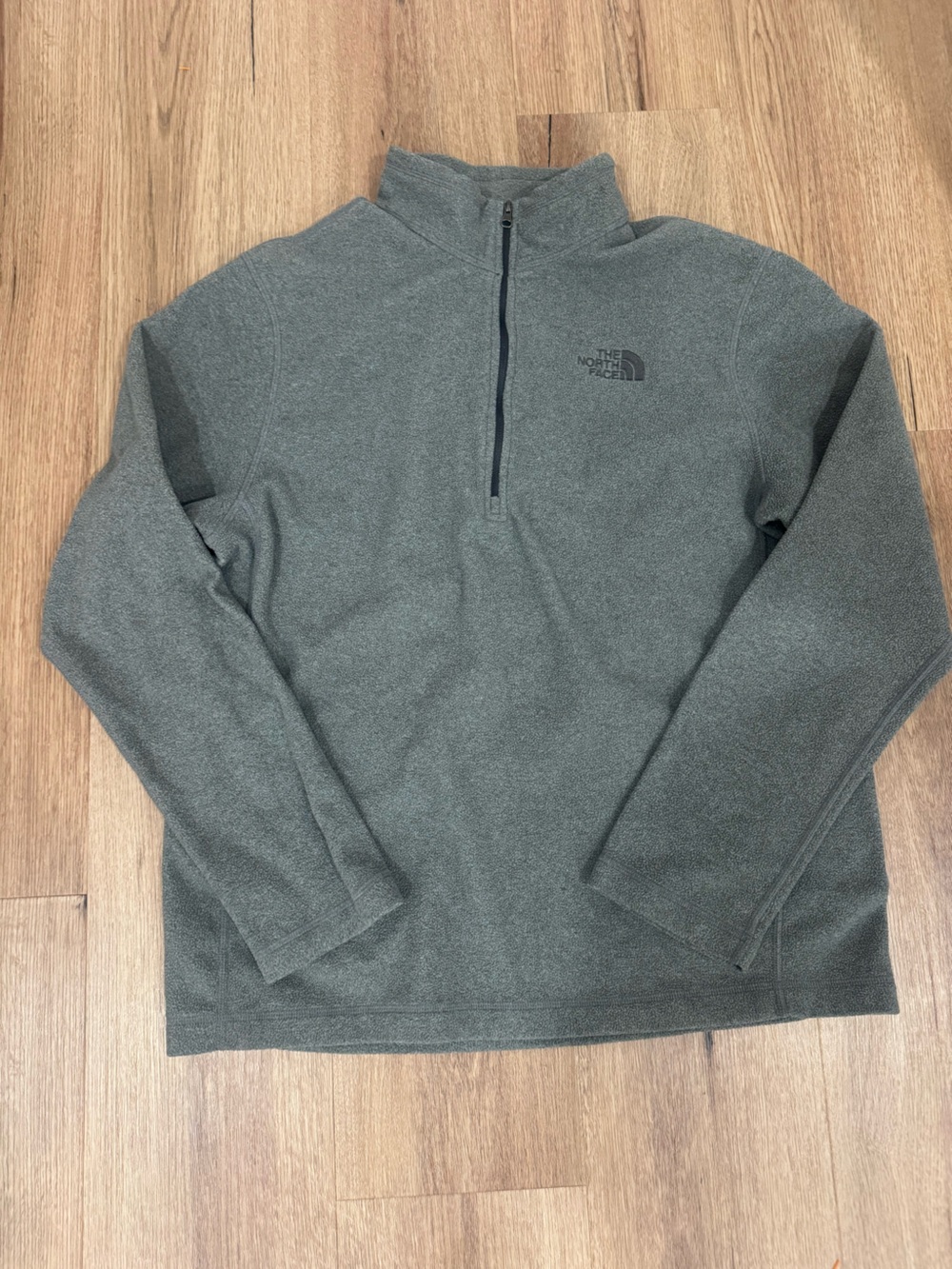 The North Face Men's Gray Half-Zip Fleece